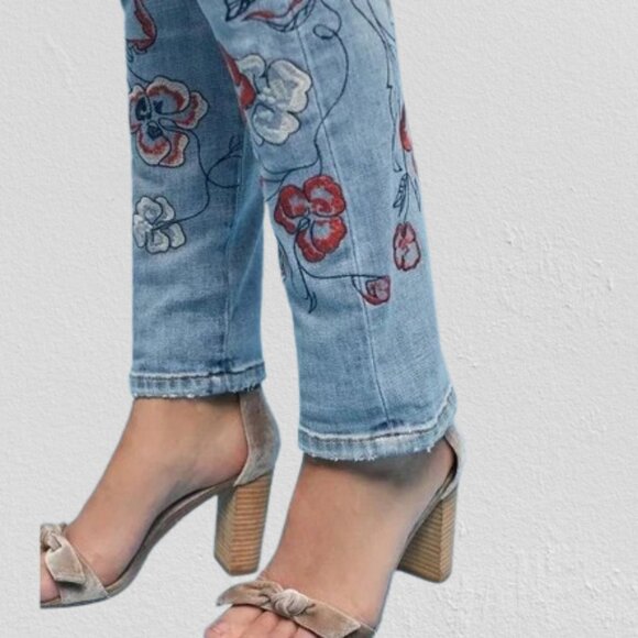 Anthropologie Pilcro Mid-Rise Slim Boyfriend Floral Embroidered Jeans Size 29 - Picture 4 of 13